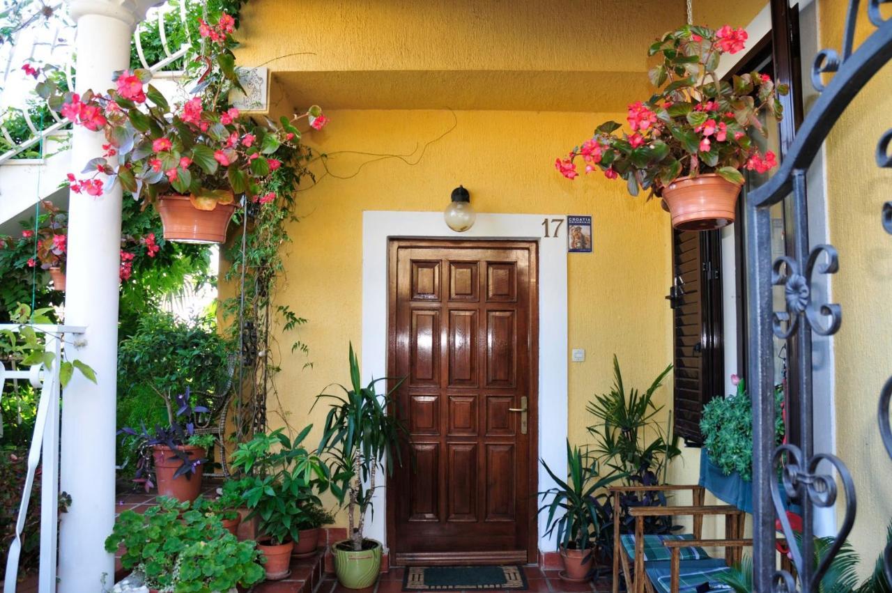 Apartments Villa Zara 로브란 외부 사진