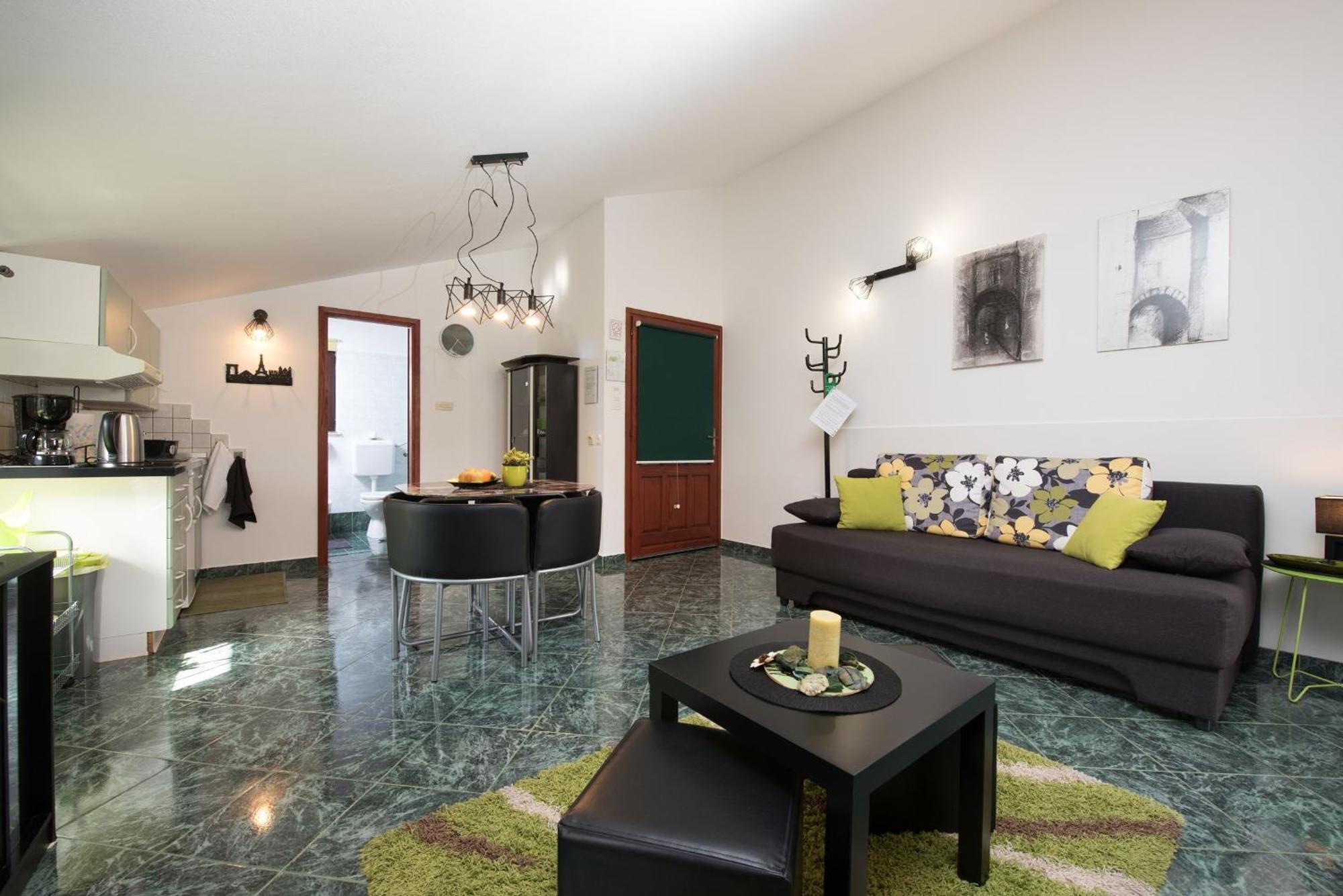 Apartments Villa Zara 로브란 외부 사진