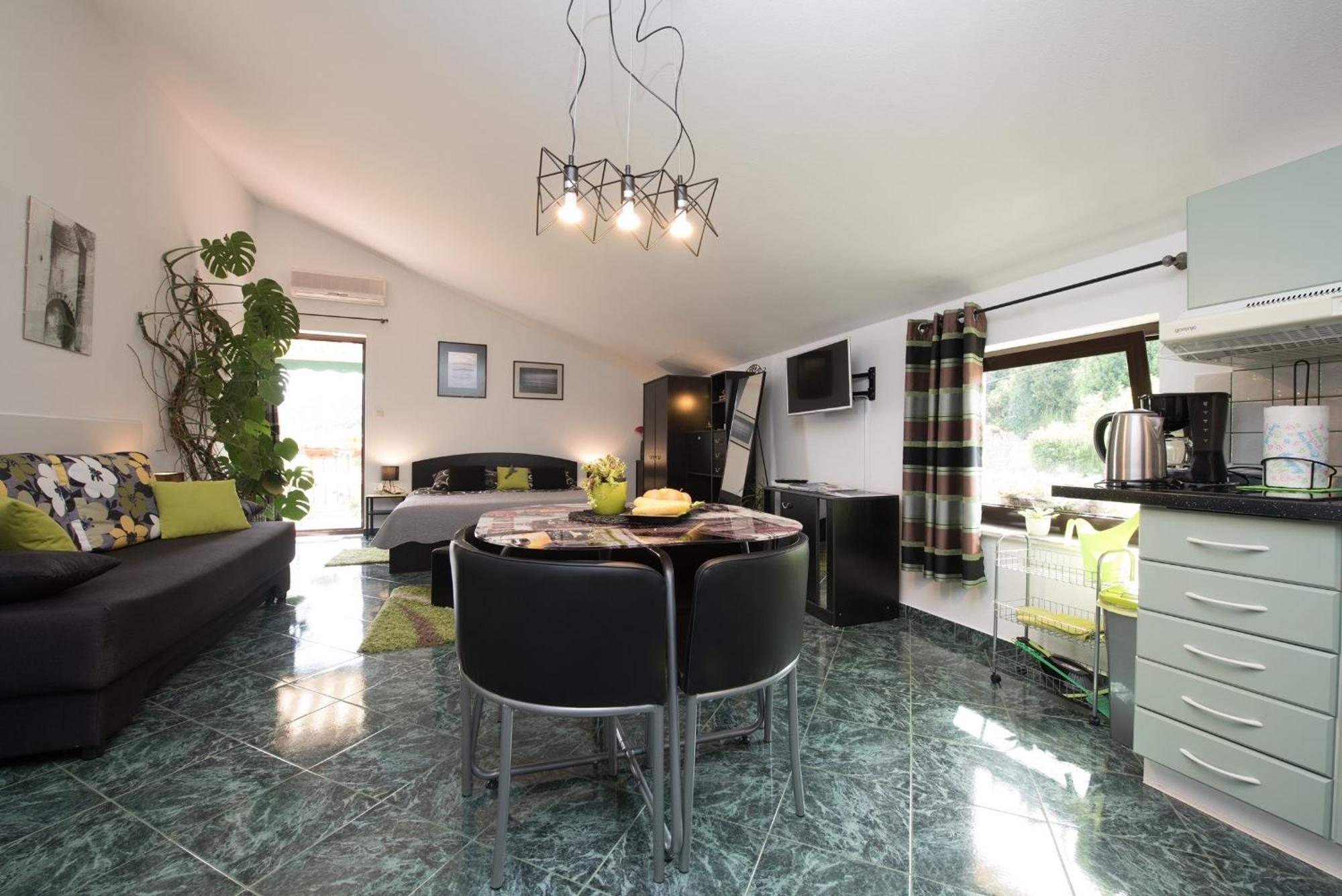 Apartments Villa Zara 로브란 외부 사진