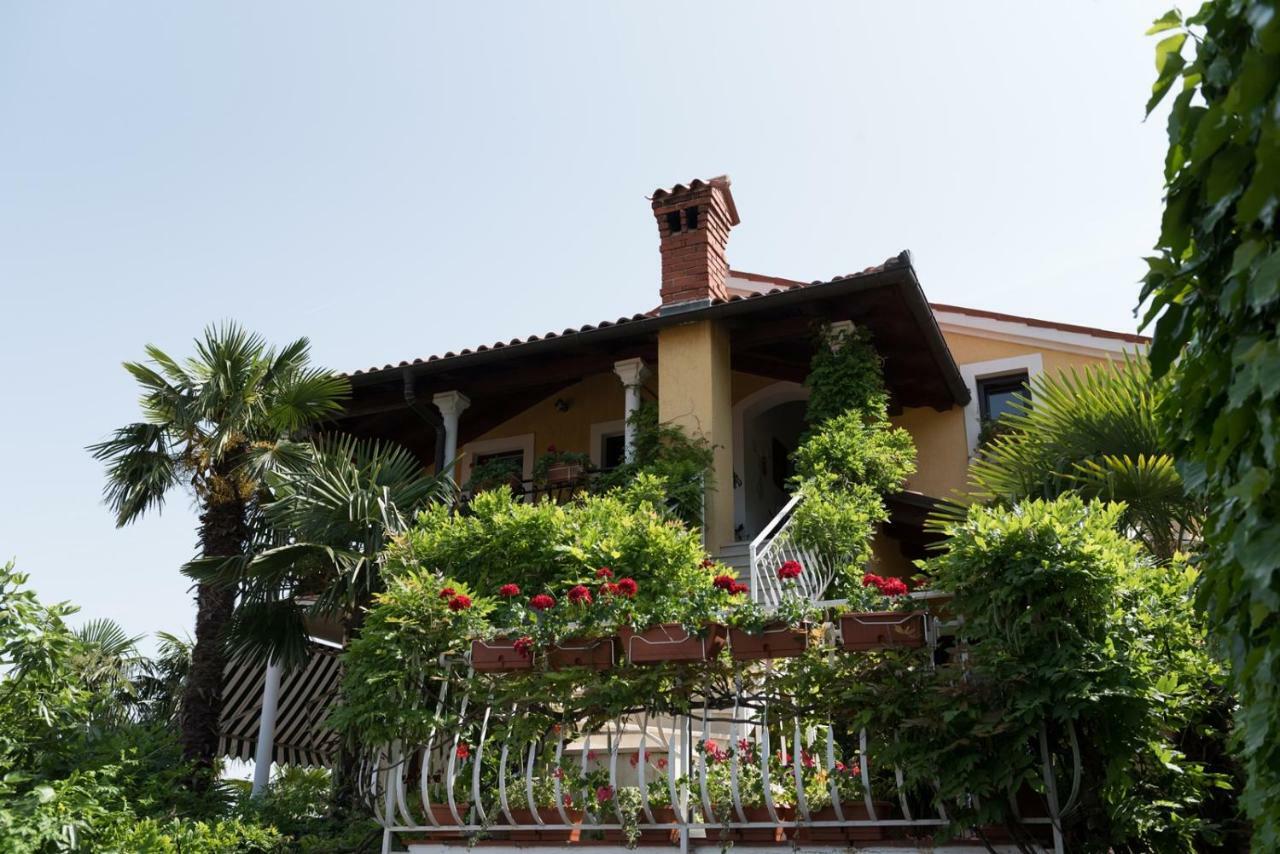 Apartments Villa Zara 로브란 외부 사진